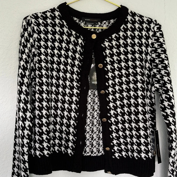 BCBGMaxAzria Sweaters - NWT BCBG Maxazria Black & White Houndstooth Print Cardigan M